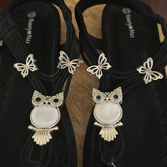 Beauty Max Women’s Owl & Buttetfly Emblem Strappy Sandals, Black - Picture 2 of 10